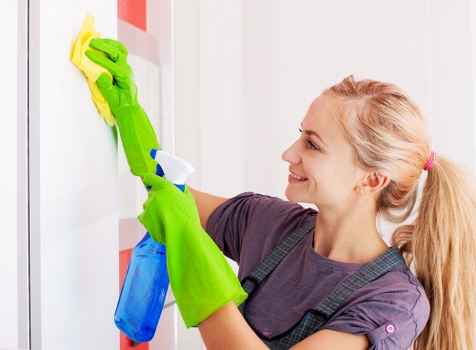 Curtain cleaning in a South Woodford home interior