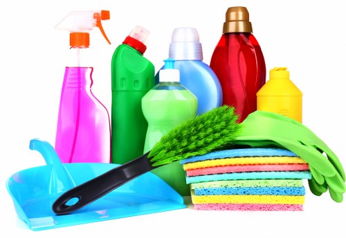 Professional hot water extraction process for carpet cleaning